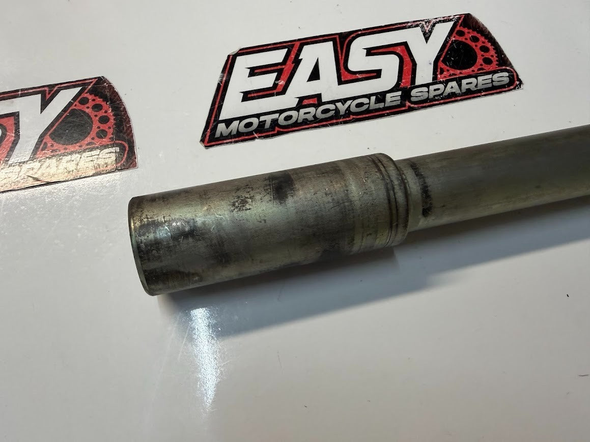 Front Wheel Axle Suzuki Boulevard C109R VLR 1800 T 2008-2014 OEM 54711-22H00