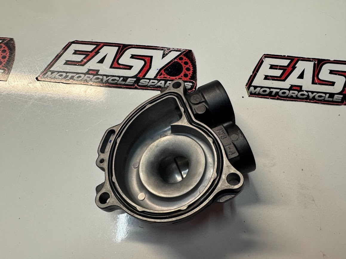 Yamaha YZF R7 2022-2025 Water Pump Housing Cover OEM Genuine 1WS-12422-10