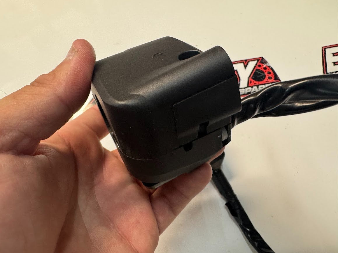 Kawasaki Ninja 500 2024-2025 RH Switch Block Controls OEM Genuine 46091-0479
