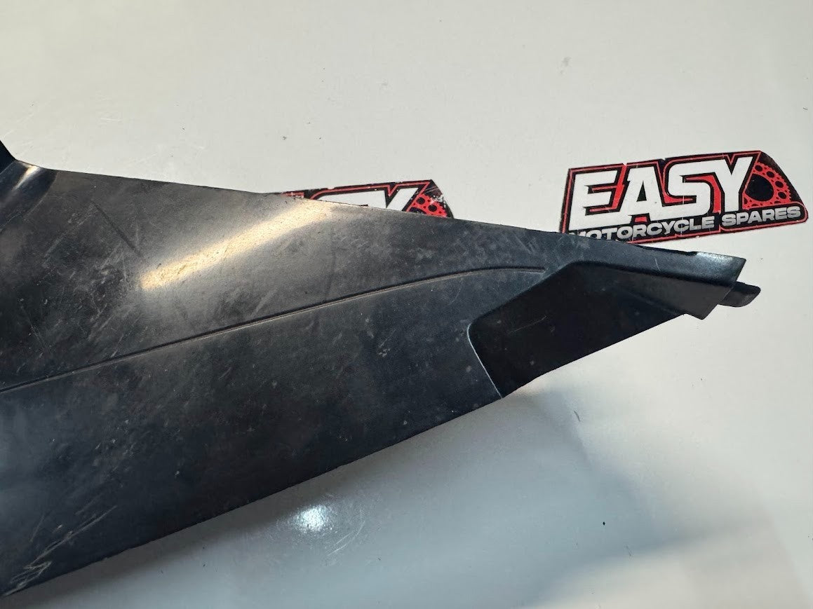 Suzuki GSXR 1000 2007-2008 RH Inner Lower Fairing OEM Genuine 94461-21H00