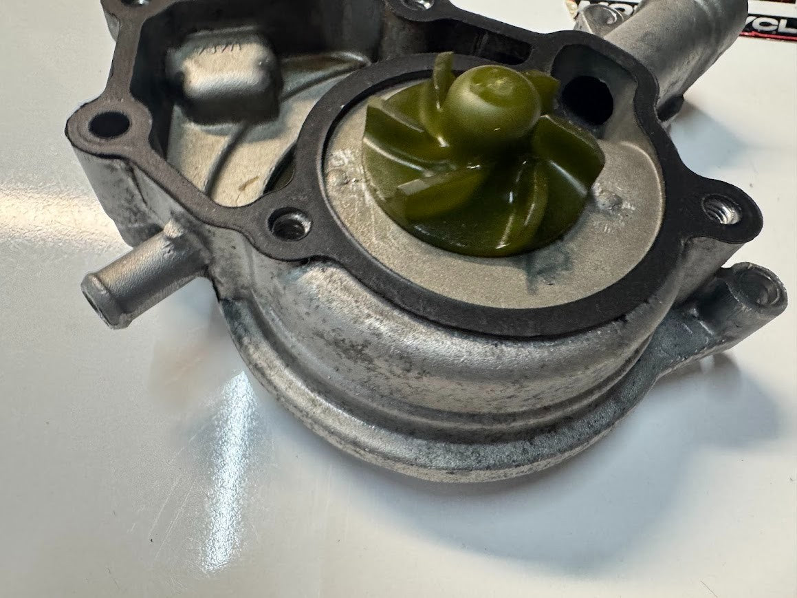 Yamaha YZF R15 2015 Water Pump Assy OEM Genuine 38B-E1185-01