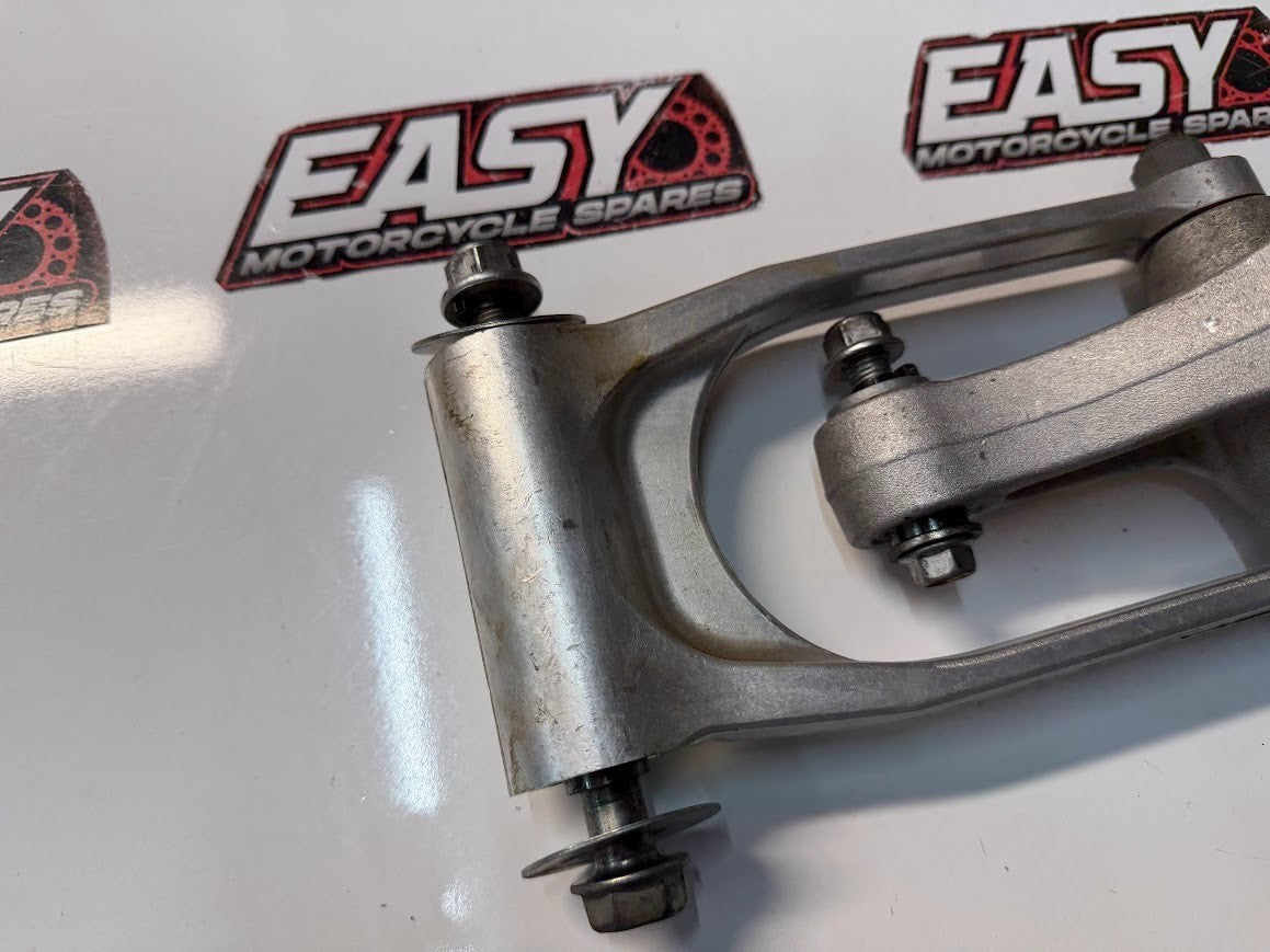 Shock Linkage Suzuki GSXR 1000 2007-2008 OEM 62600-21810