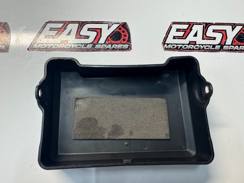 Suzuki VL 1500 Intruder 1998-2009 Upper Battery Cover OEM Genuine 41549-10F02