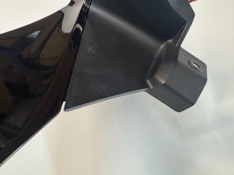 Yamaha YZF R1 2020-2025 Cover 5 LH Fairing Cowl OEM Genuine B3L-2842A-00