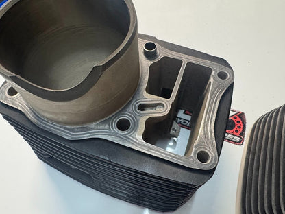 Suzuki VL 1500 Intruder 1998-2004 Cylinder Barrel Set OEM Genuine