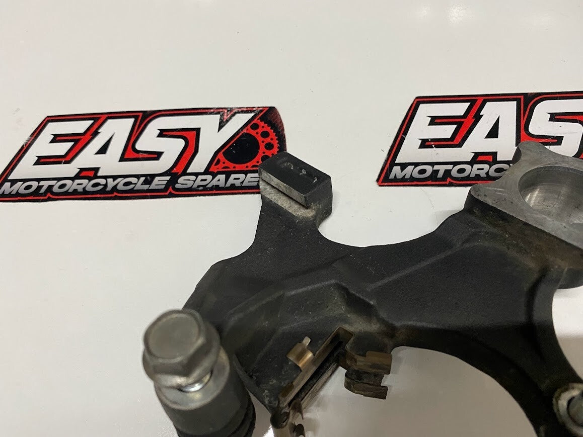 Rear Brake Caliper Bracket Suzuki GSXR 1000 07-08 2008 69150-21H00