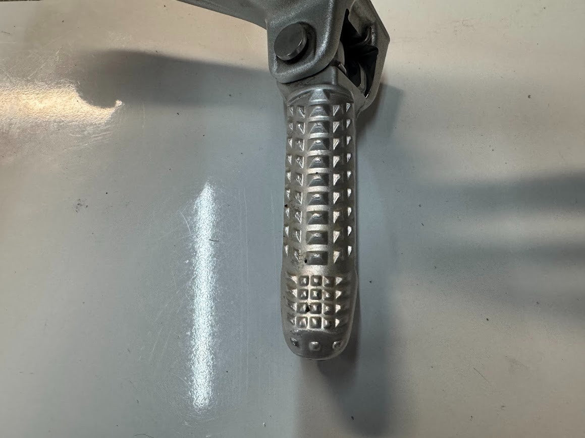 BMW S1000RR 2016 LH Foot Peg Bracket Rear Set OEM Genuine K46 46717728307