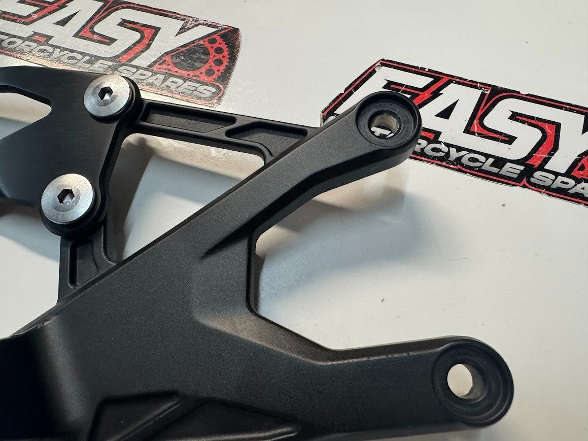 Yamaha YZF R1 2015-2025 RH Riders Peg Bracket Rear Set OEM Genuine 2CR-27443-00
