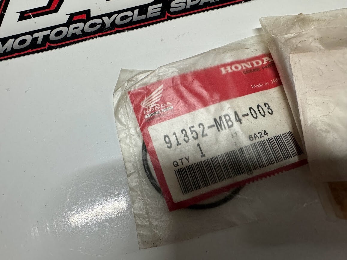 Honda O-RING (40.5X2) 91352-MB4-003 x4