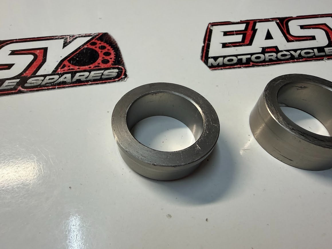 Rear Wheel Axle Spacers Suzuki GSXR 1000 2003-2008 OEM 64741-35F10
