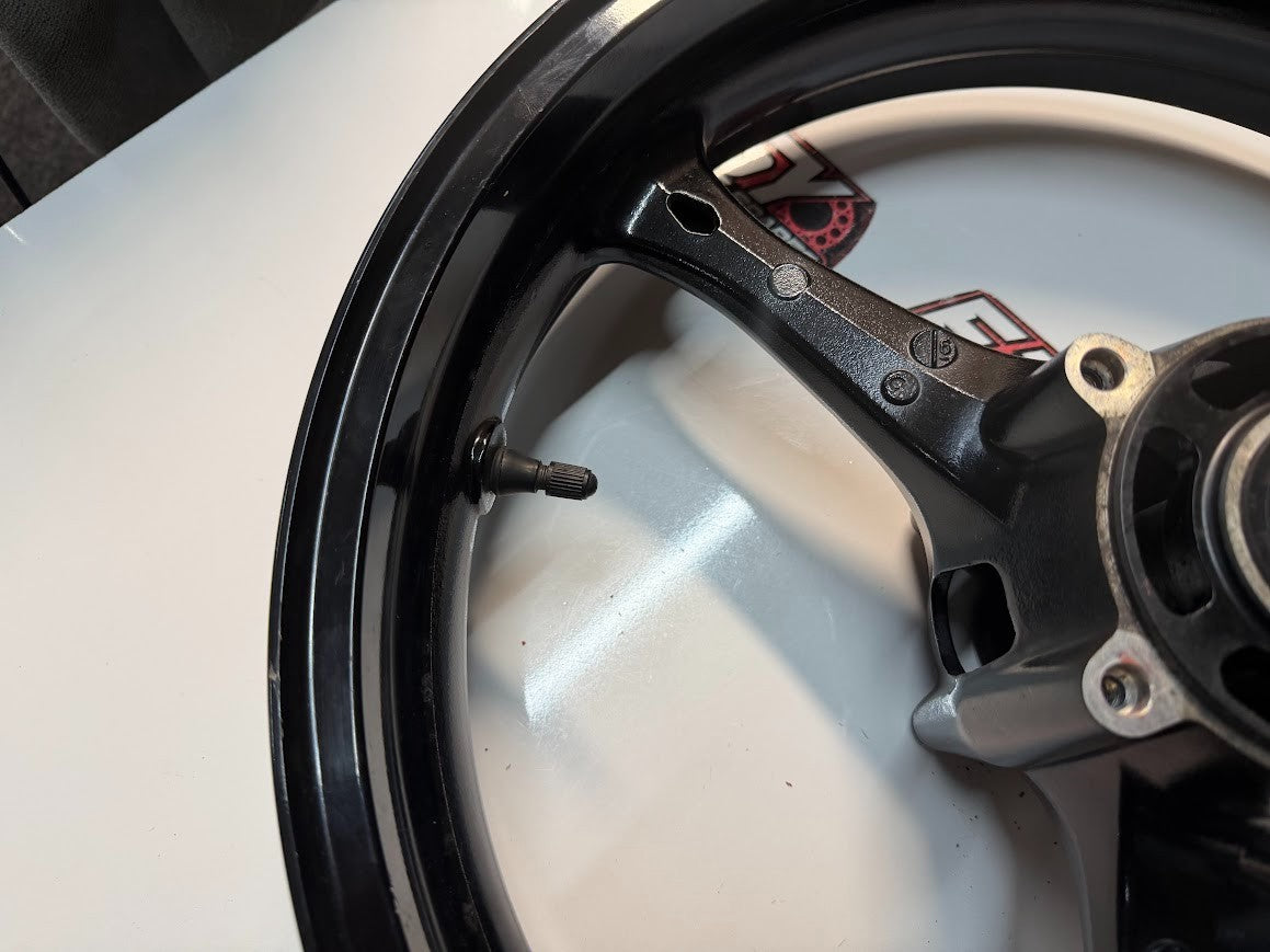 Complete Wheel Package Suzuki GSXR 1000 2007-2008 OEM 54111-41G10-019