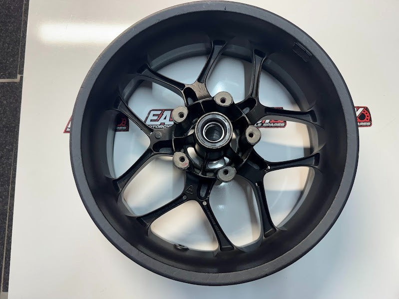 Yamaha YZF R1 2020 Rear Wheel Rim B3L-25338-00 OEM Genuine *READ DESCRIPTION*