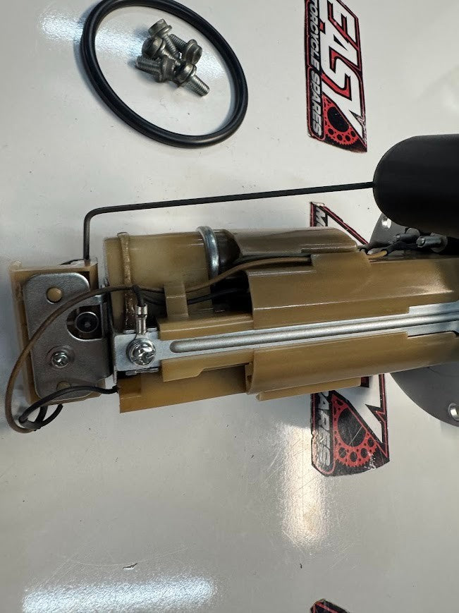 Suzuki GSXR 1000 2009-2016 Fuel Pump Assembly OEM Genuine 15100-47H20