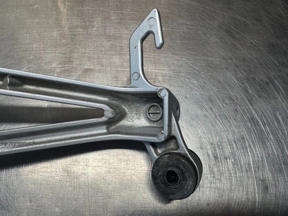 Suzuki GSXR 1000 2005-2006 RH Pillion Peg Bracket OEM Genuine 43600-41G00