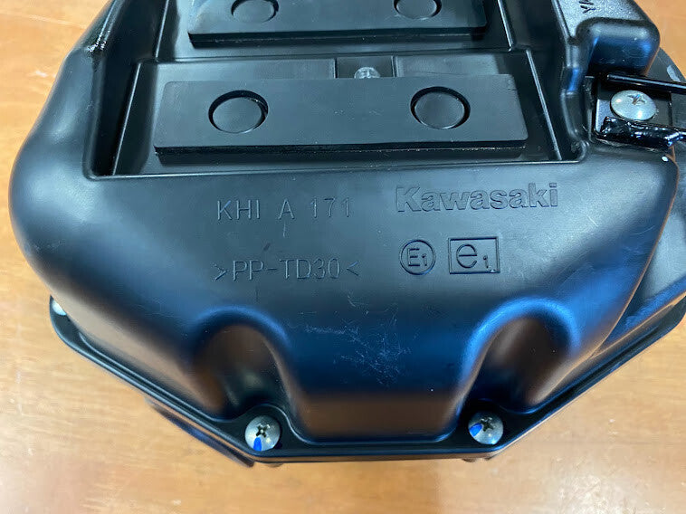 Kawasaki Vulcan S 650 2017-2018 Airbox OEM Genuine 11010-0856