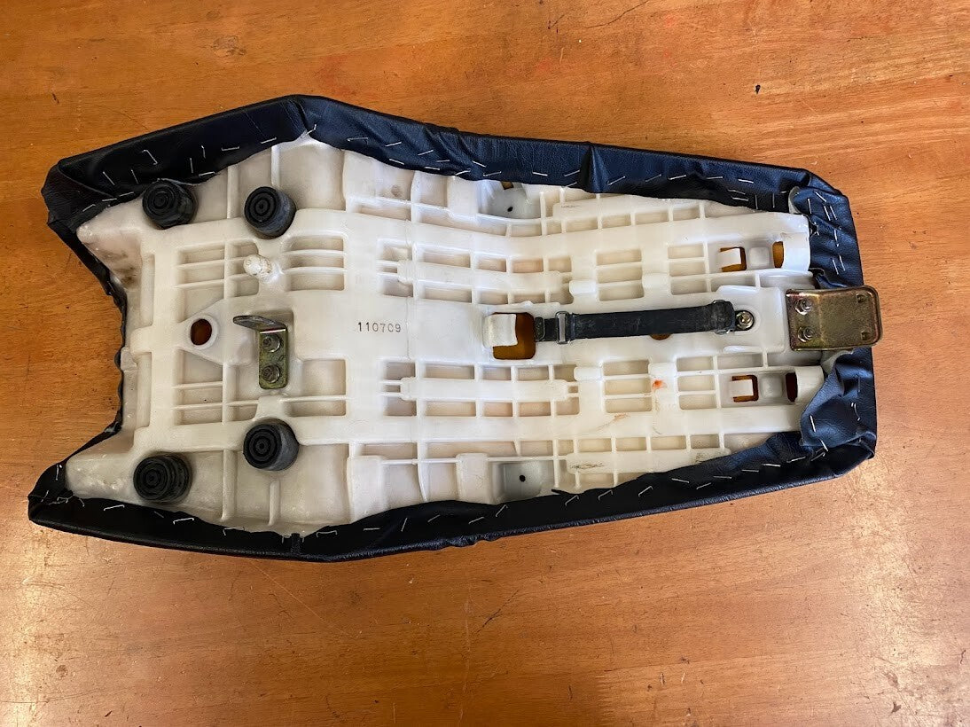 Seat Yamaha FZS 600 1998