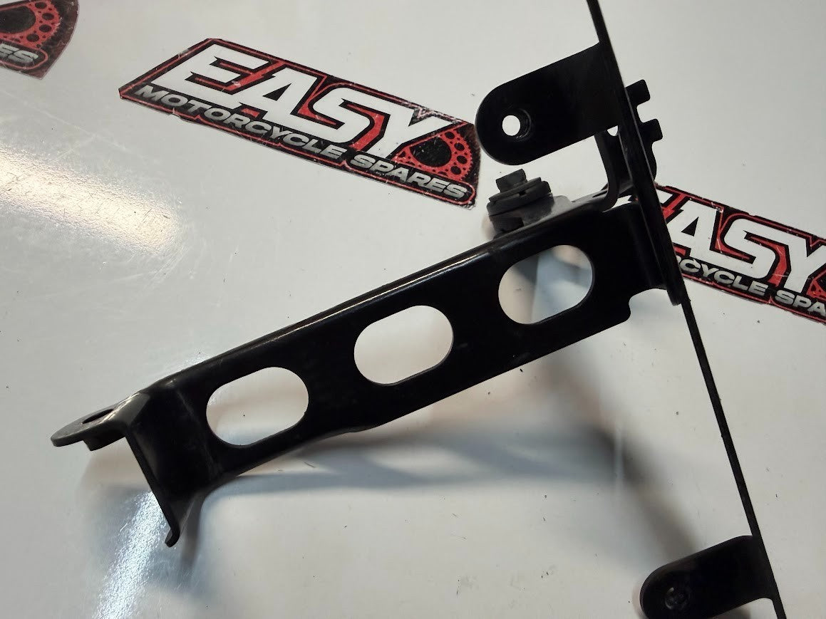 Radiator Cooler Support Bracket Suzuki GSXR 1000 07-08 2008 17790-21H00
