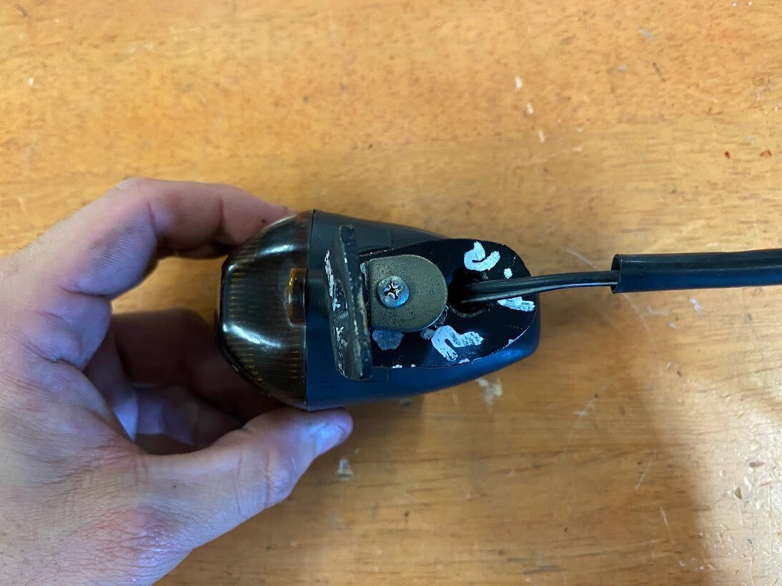 Front Right Blinker Yamaha FZS 600 1998