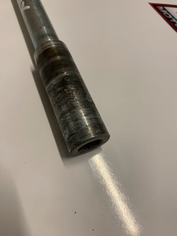 Front Axle Suzuki GSX 750F 98-06 2004 54711-08F00