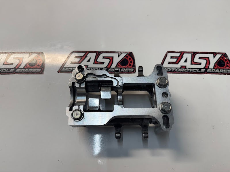 Kawasaki Vulcan VN900 Classic 2006-2019 Front Cam Shaft Rocker Arm Mount OEM