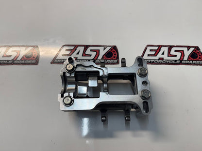 Kawasaki Vulcan VN900 Classic 2006-2019 Front Cam Shaft Rocker Arm Mount OEM