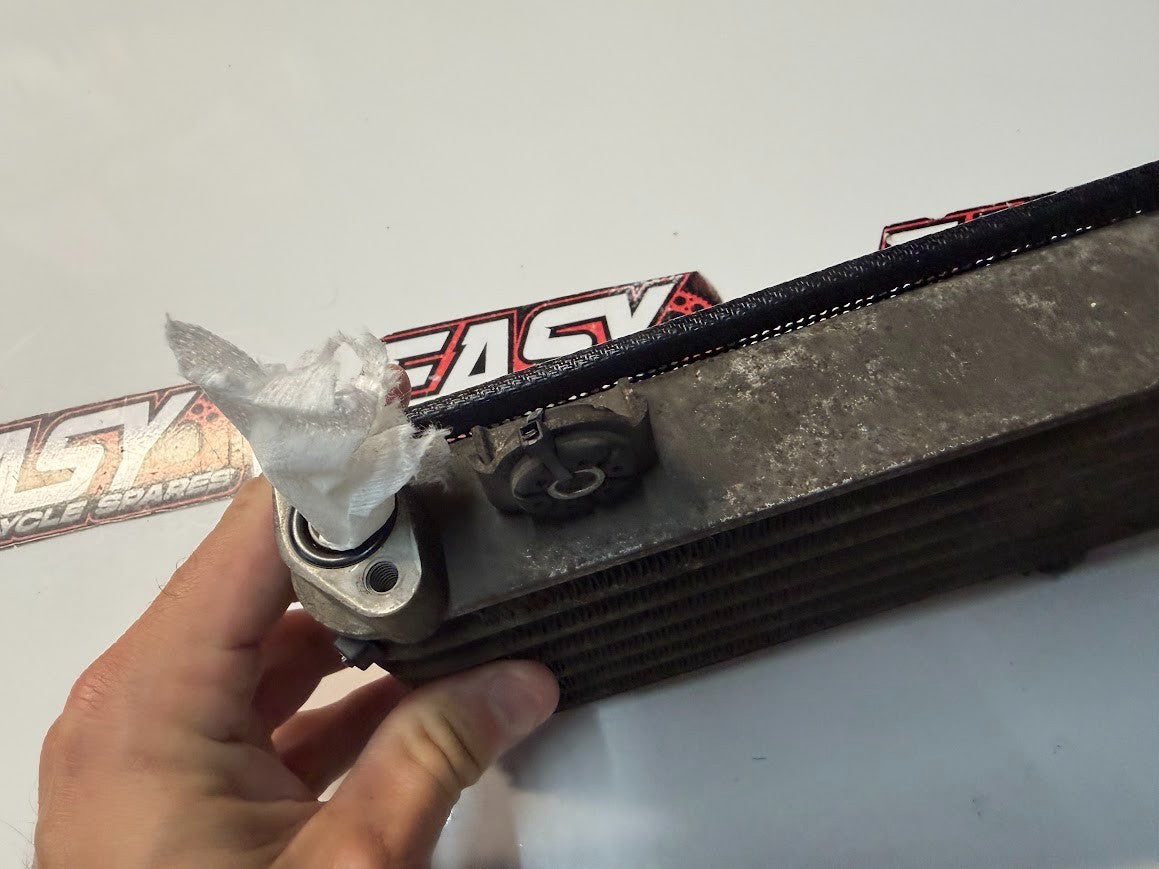 Oil Cooler Suzuki GSXR 1000 2007-2008 OEM 16600-21H00