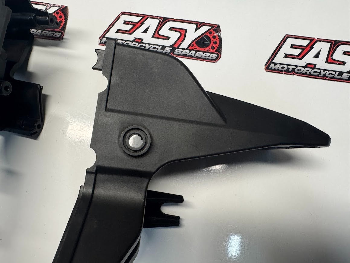 Aprilia RS4 125 4T 2011-2016 Front Fairing Stay Speedo Mount OEM Genuine 898687