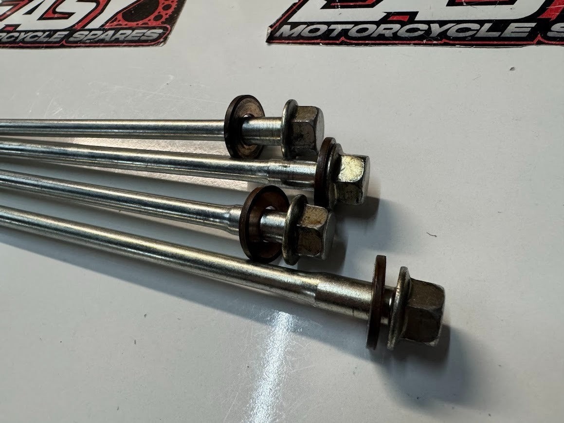 Yamaha YZF R15 2011-2018 Cylinder Head Bolts x4 OEM Genuine 90105-08850