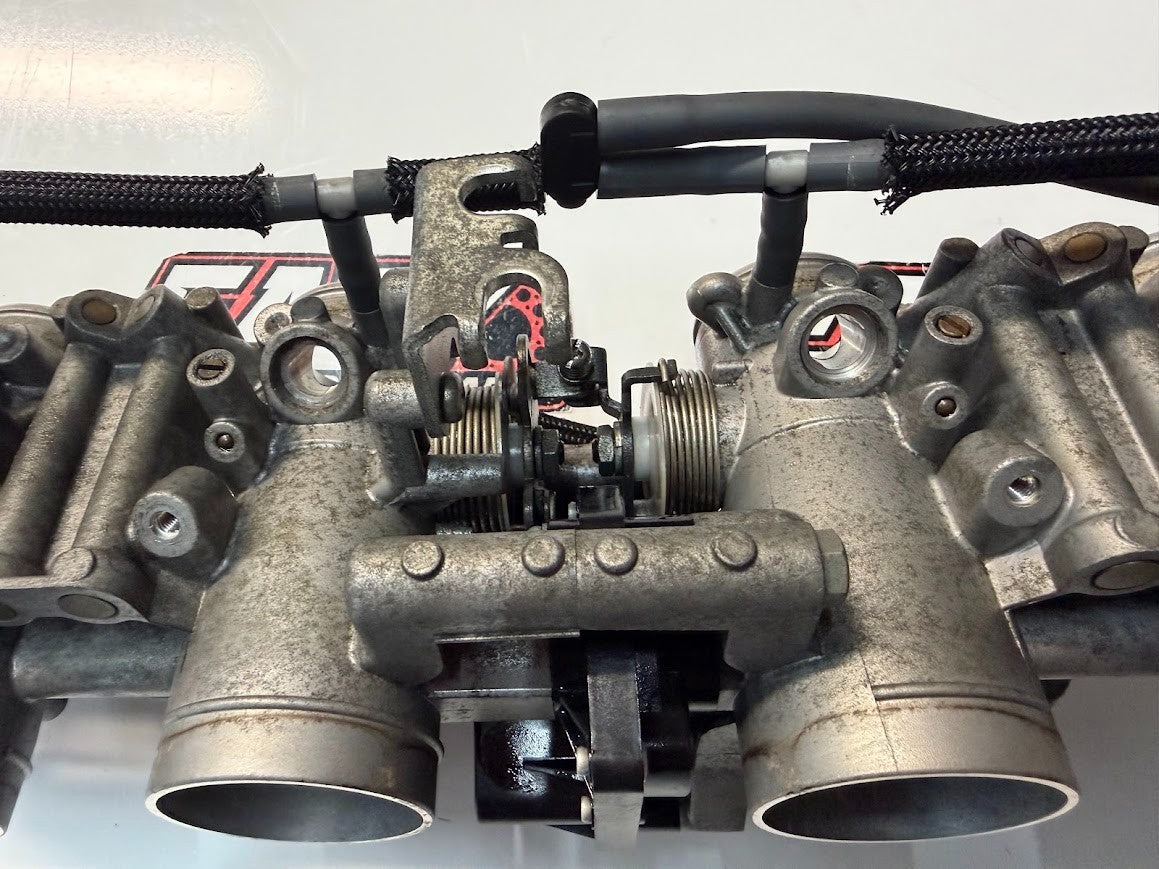 Throttle Bodies TPS Suzuki GSF 1250 S Bandit 2007-2016 OEM 13405-18H02