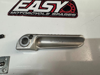 Yamaha YZF R1 2004-2019 RH Pillion Foot Peg OEM Genuine 5JJ-27441-10