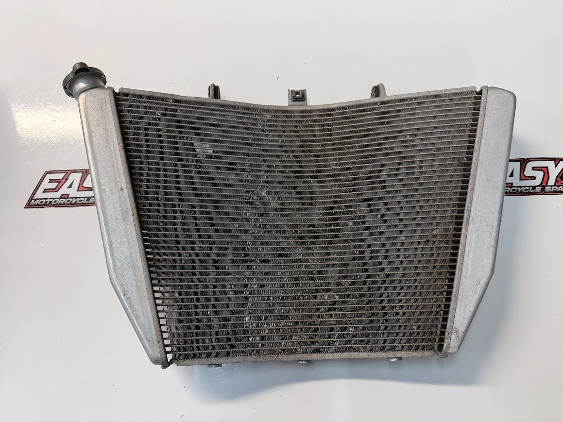 Radiator Cooling Suzuki GSXR 1000 2007-2008 OEM 17710-21H00