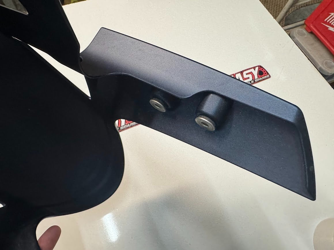 Yamaha YZF R1 2022-2023 Front Fender Mudguard Hugger OEM Genuine 14B-Y2151-00