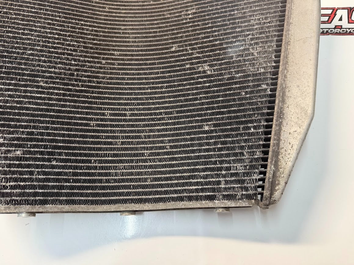 Radiator Cooling Suzuki GSXR 1000 2005-2006 OEM 17710-41G00