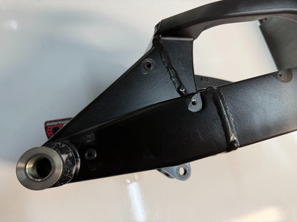 Swingarm Suzuki GSXR 1000 2007-2008 OEM 61000-21H00-YAP Swing Arm