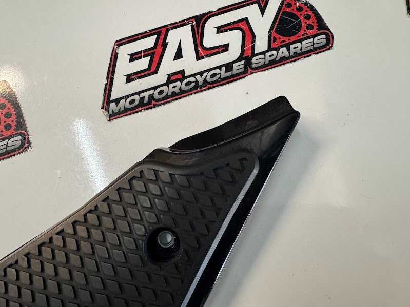 Yamaha YZF R1 2020-2025 Side Tank Cover Fairings OEM Genuine B3L-24129-00