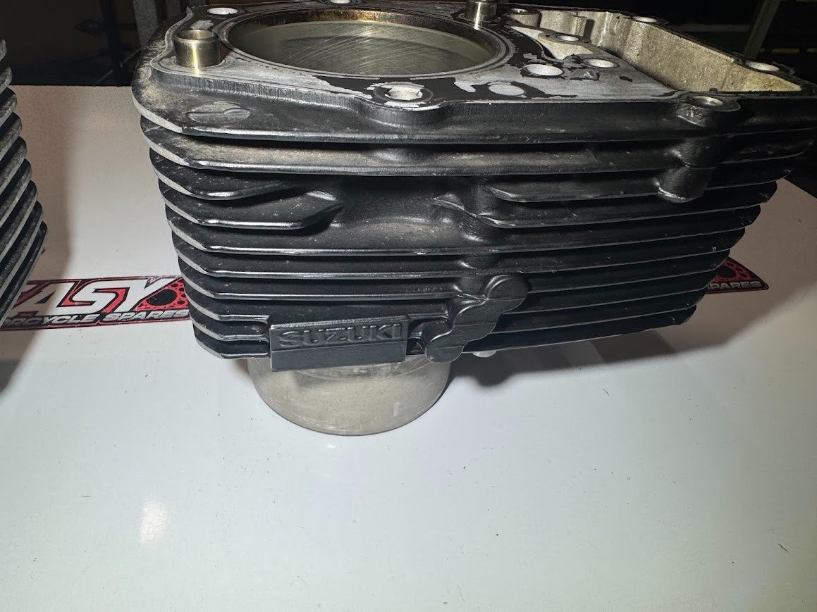 Suzuki VL 1500 Intruder 1998-2004 Cylinder Barrel Set OEM Genuine