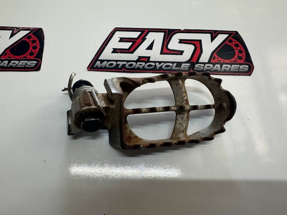 RH Foot Peg Husqvarna TC 250 2004