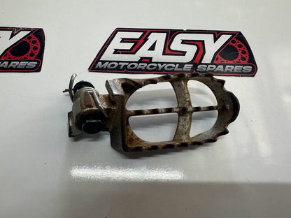 RH Foot Peg Husqvarna TC 250 2004