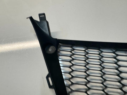 Suzuki GSXR 1000 2007-2008 Lower Cowling Grill Fairing OEM Genuine 94498-21H00