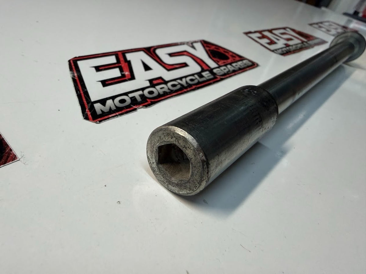 Front Wheel Axle KTM RC 390 2014-2016 OEM 90109081000
