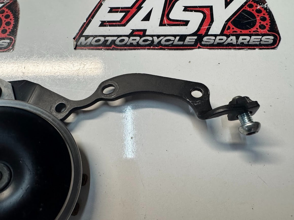 Yamaha YZF R1 2015-2016 Horn OEM Genuine 2CR-83371-00