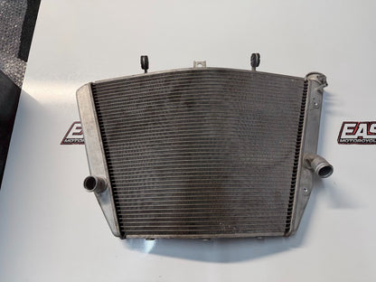 Radiator Cooling Suzuki GSXR 1000 2007-2008 OEM 17710-21H00