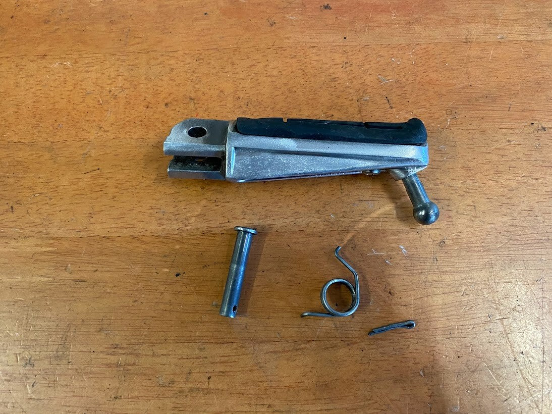 LH Riders Peg Yamaha FZ6-S 04-09 2006 4BH-27461-01-00