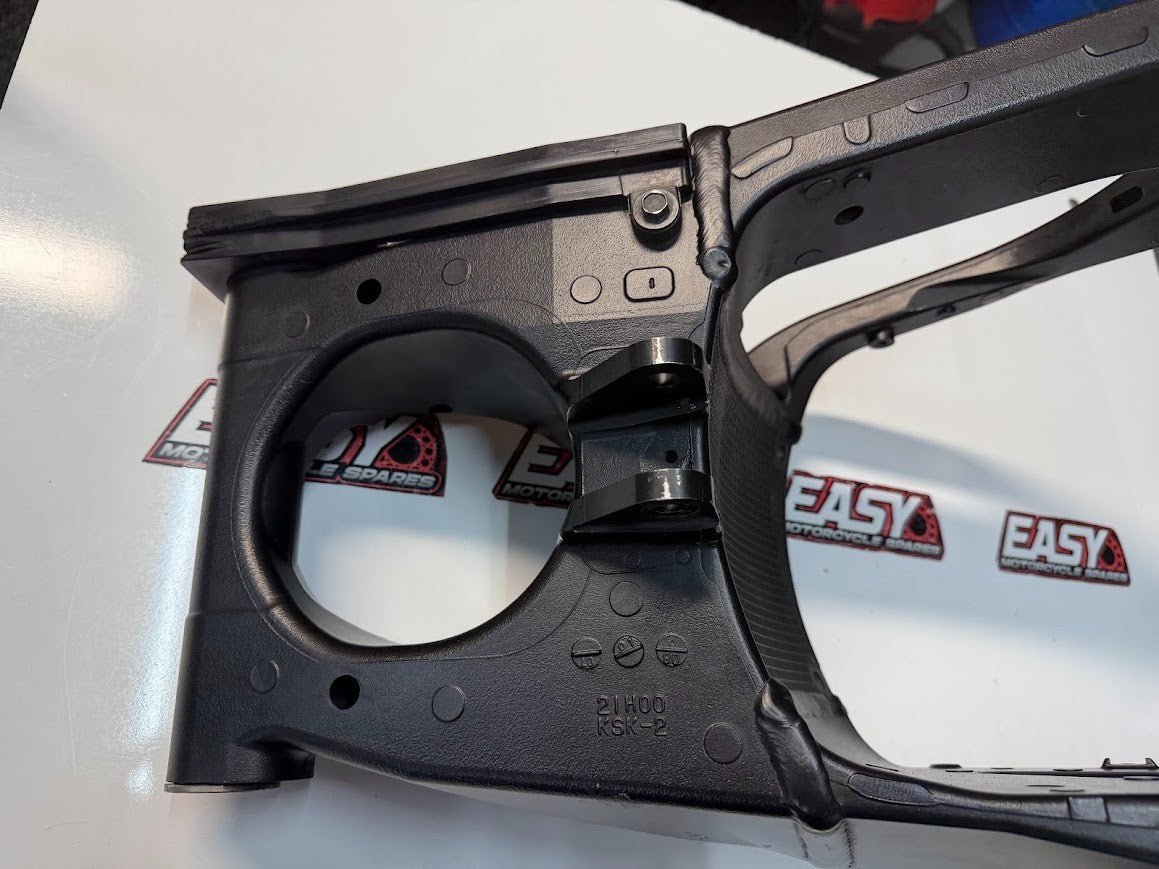 Swing Arm Suzuki GSXR 1000 2007-2008 OEM 61000-21H00-YAP Swingarm