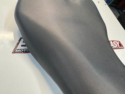 Suzuki GSXR 1000 2012-2016 Riders Seat OEM Genuine 45100-47H11-DW2