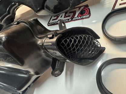 Suzuki GSXR 1000 2007-2008 Air Intake Duct Pair OEM Genuine 94420-21H00