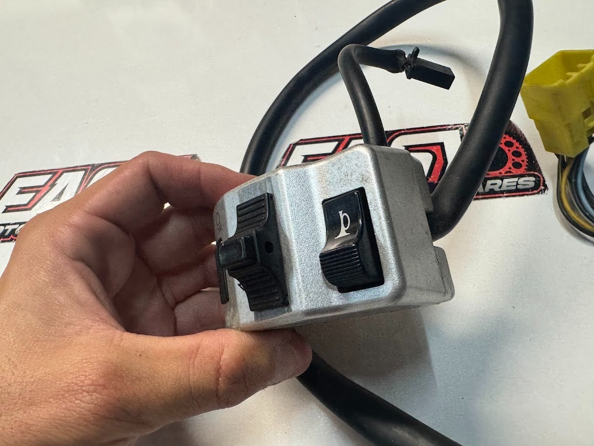 Suzuki VL 1500 Intruder 2003-2006 LH Switch Block OEM Genuine 37400-10F60