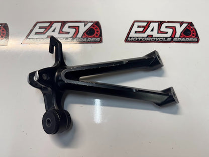 RH Pillion Peg Bracket Suzuki GSXR 1000 07-08 2008 43600-21H00