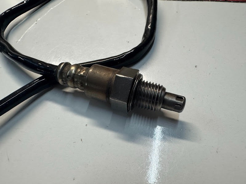 Yamaha YZF R1 2015-2025 o2 Oxygen Sensor OEM Genuine 1WS-8592A-10