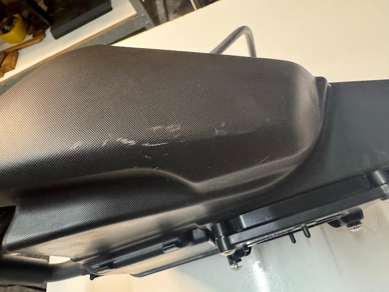 Yamaha YZF R7 2022-2025 Airbox Complete OEM Genuine 1WS-14401-00